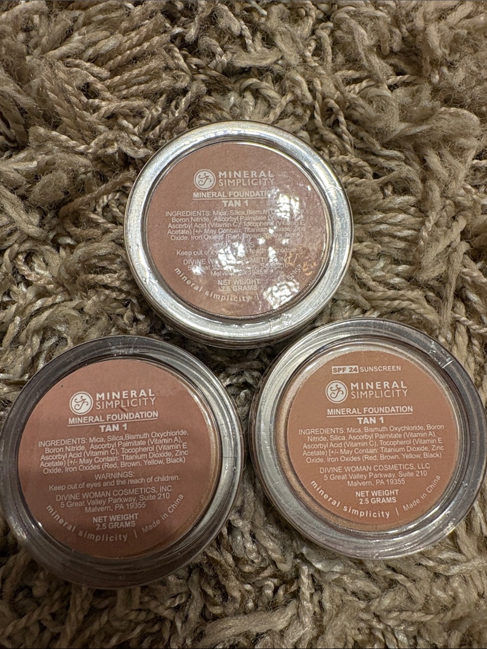 Simplicity Mineral Foundation Trio — Tan 1 Shades